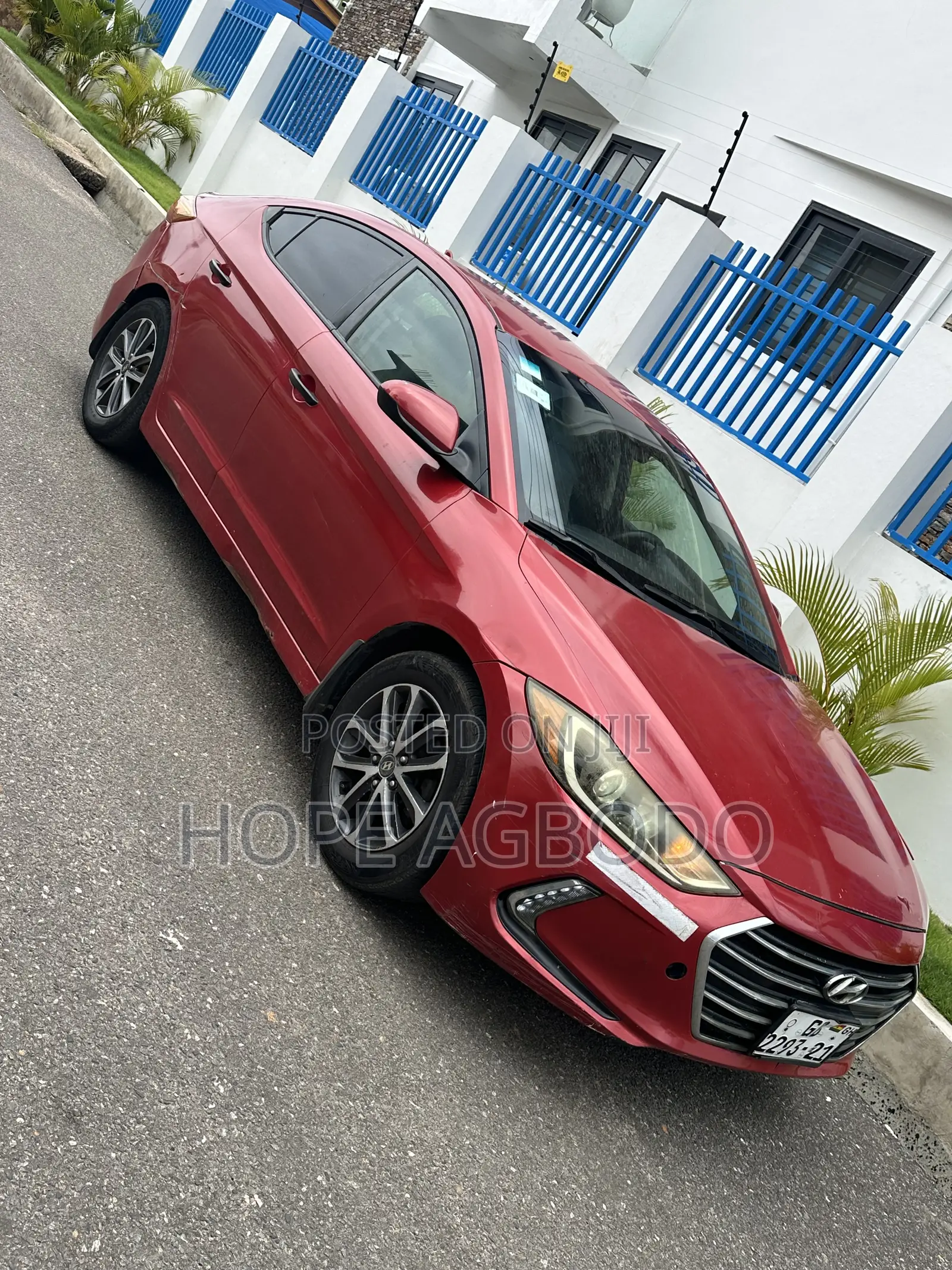 Hyundai Elantra SE Sedan FWD (2.0L 4cyl 6M) 2017 Red