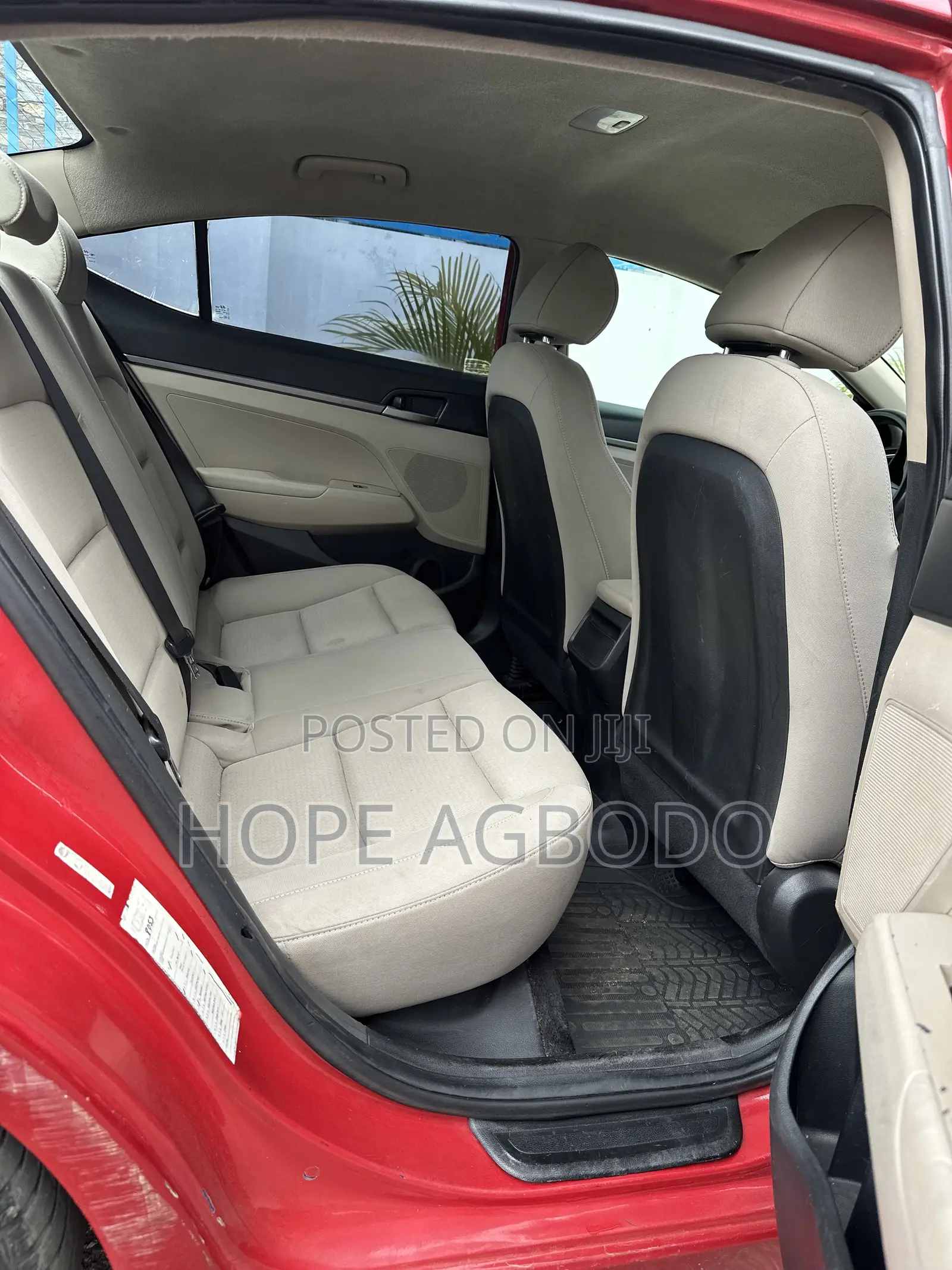Hyundai Elantra SE Sedan FWD (2.0L 4cyl 6M) 2017 Red