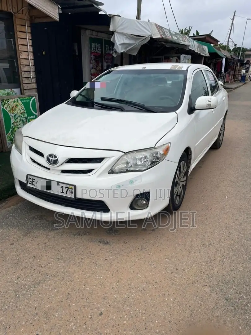 Toyota Corolla 2013 White