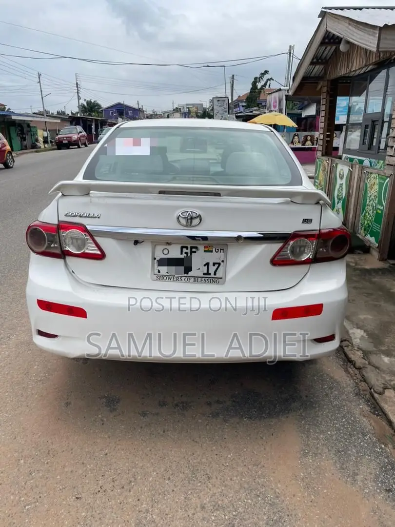 Toyota Corolla 2013 White