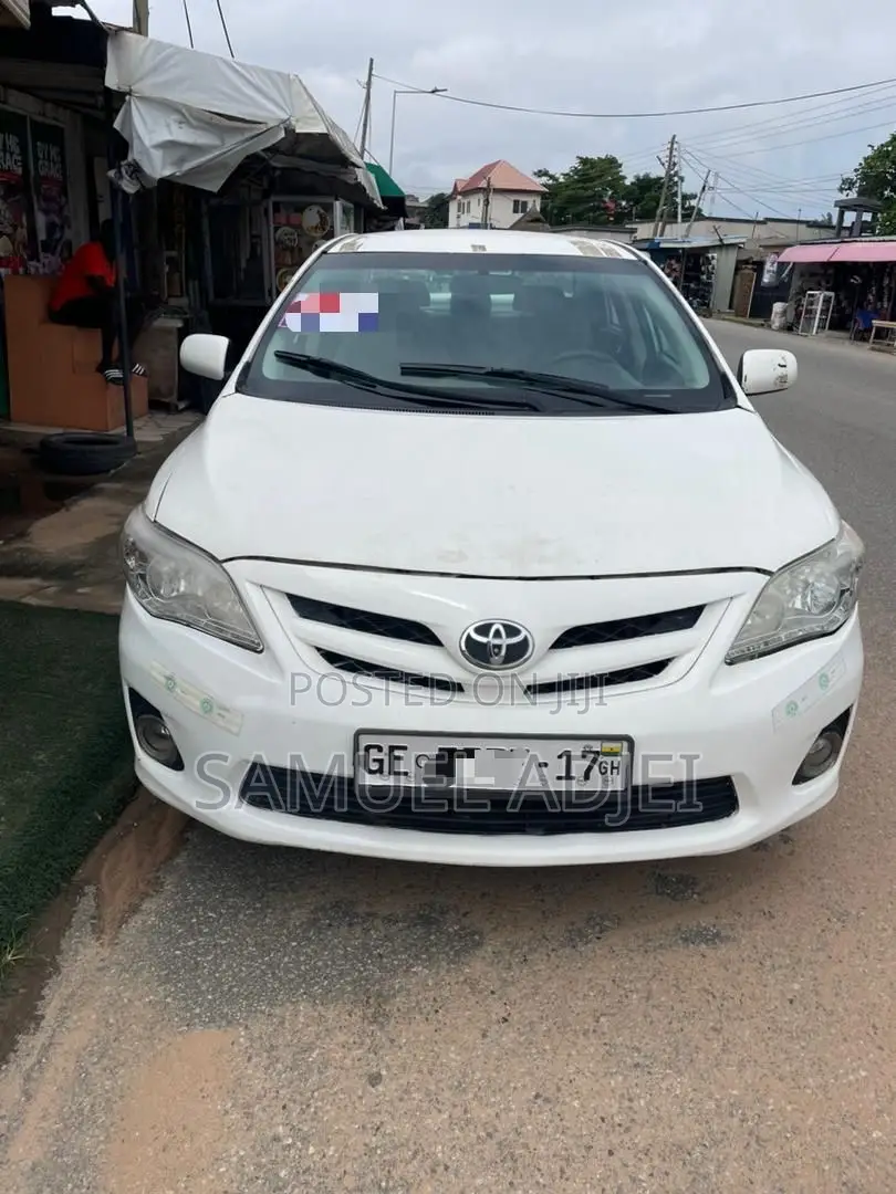 Toyota Corolla 2013 White