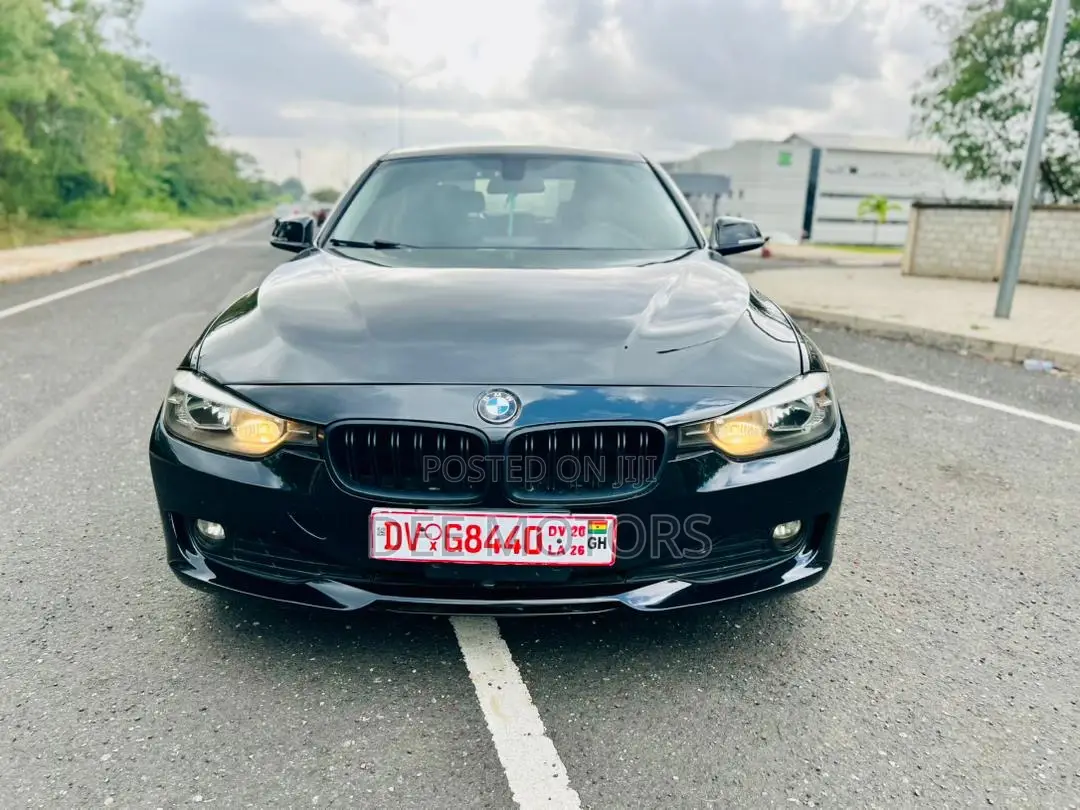 BMW 320i 2015 Black