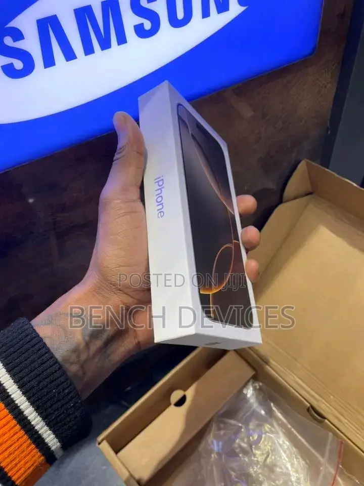 New Apple iPhone 16 Pro Max 1 TB Gold