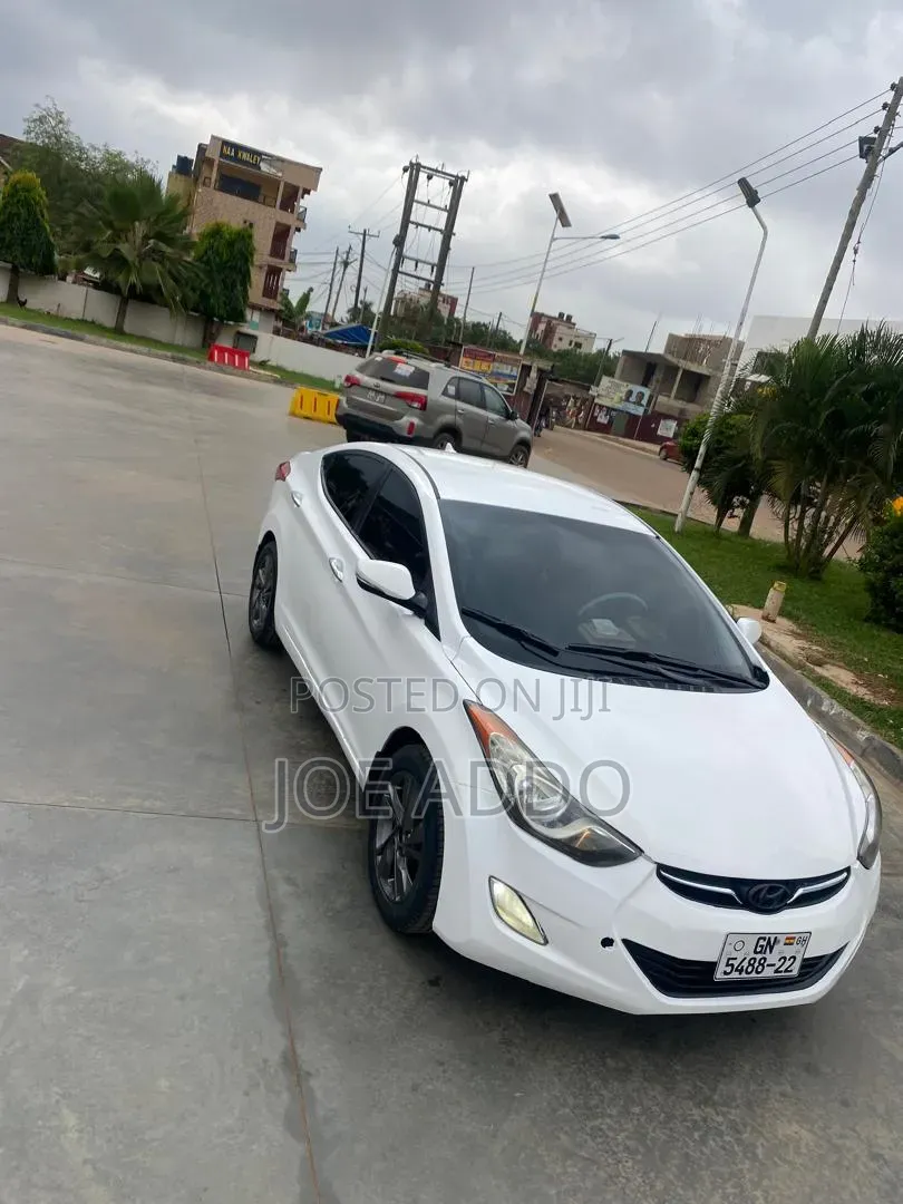 Hyundai Elantra 2013 White