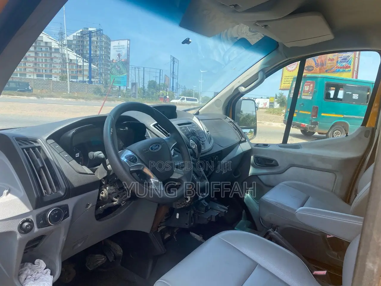 Ford Transit 2017 Yellow