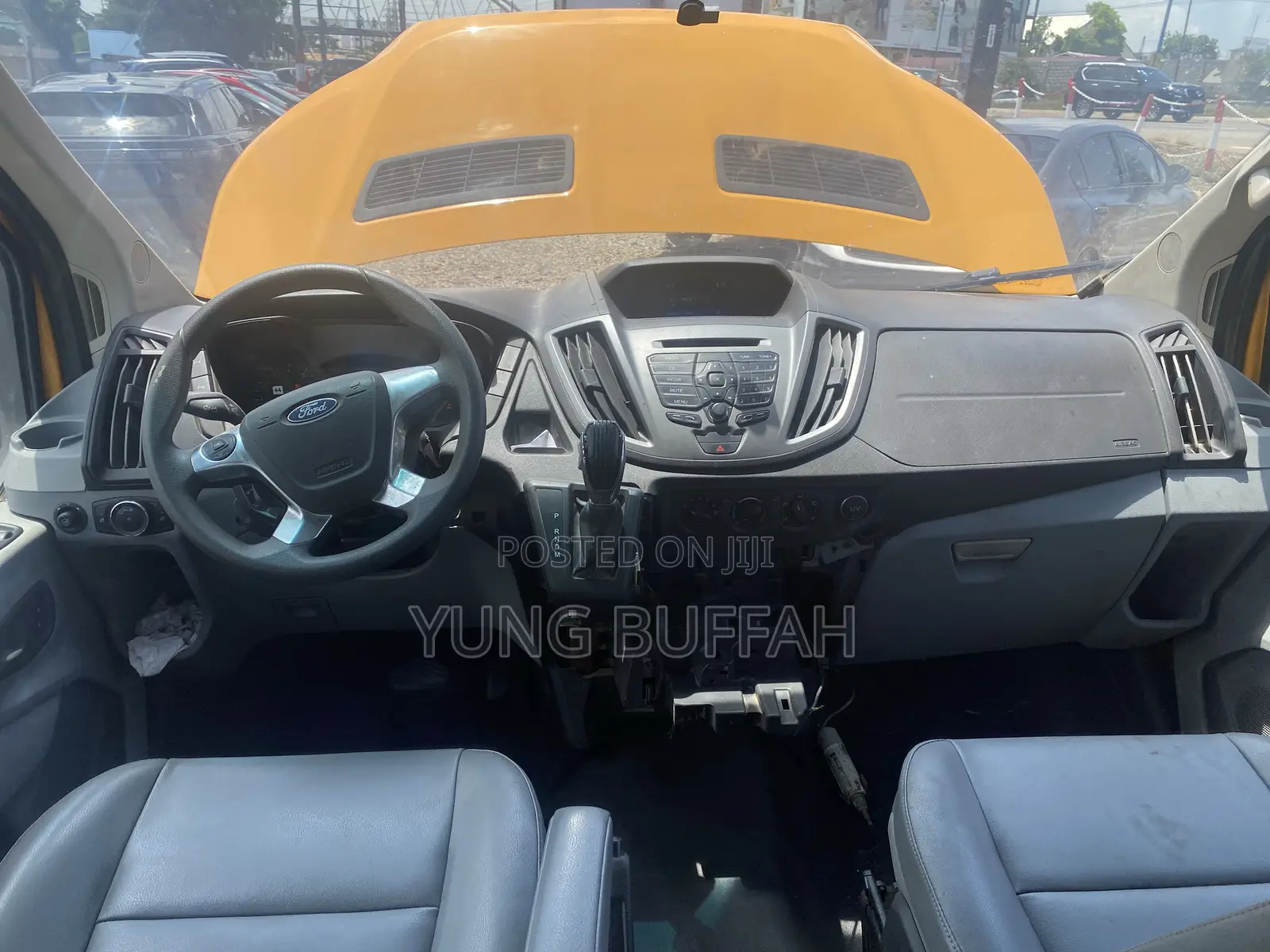 Ford Transit 2017 Yellow