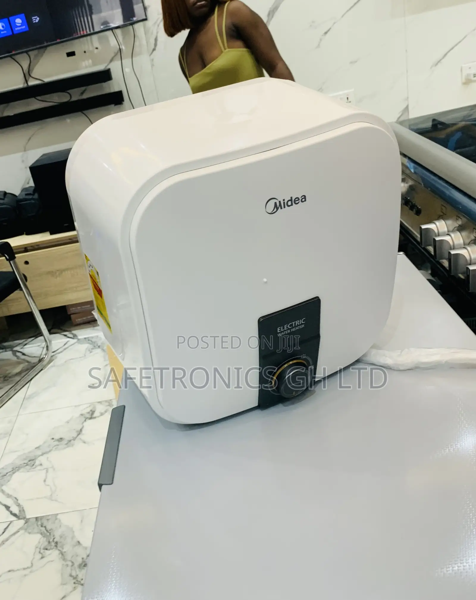 Premium White Midea 10-Liter Storage Electric Water Heater