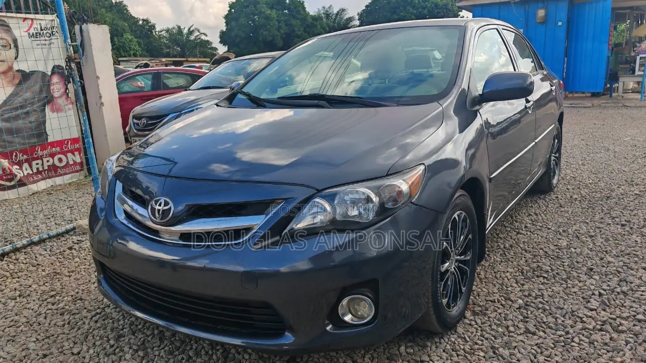 Toyota Corolla 2013 Gray