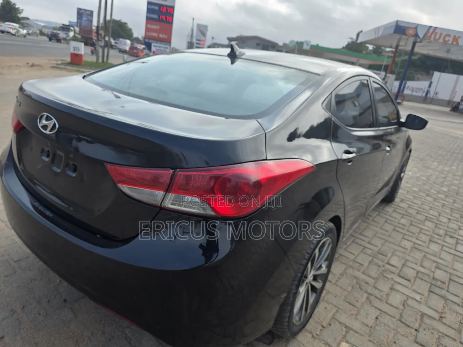 Hyundai Elantra 2012 Black