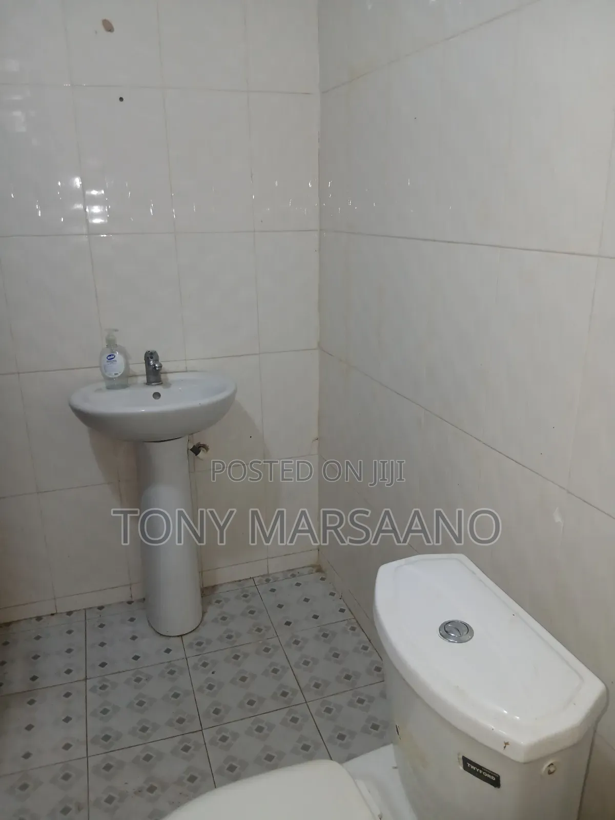 1bdrm Apartment in Westlegon, Police Station for rent