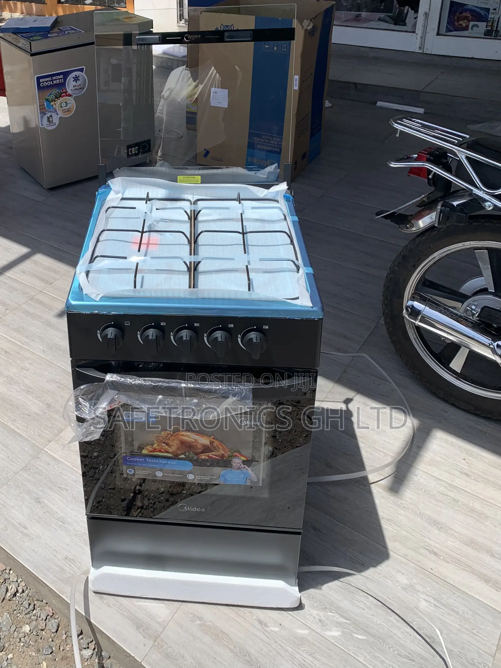 Exclusive New Midea 4 Gas Burner 50x50cm With Oven and Grill