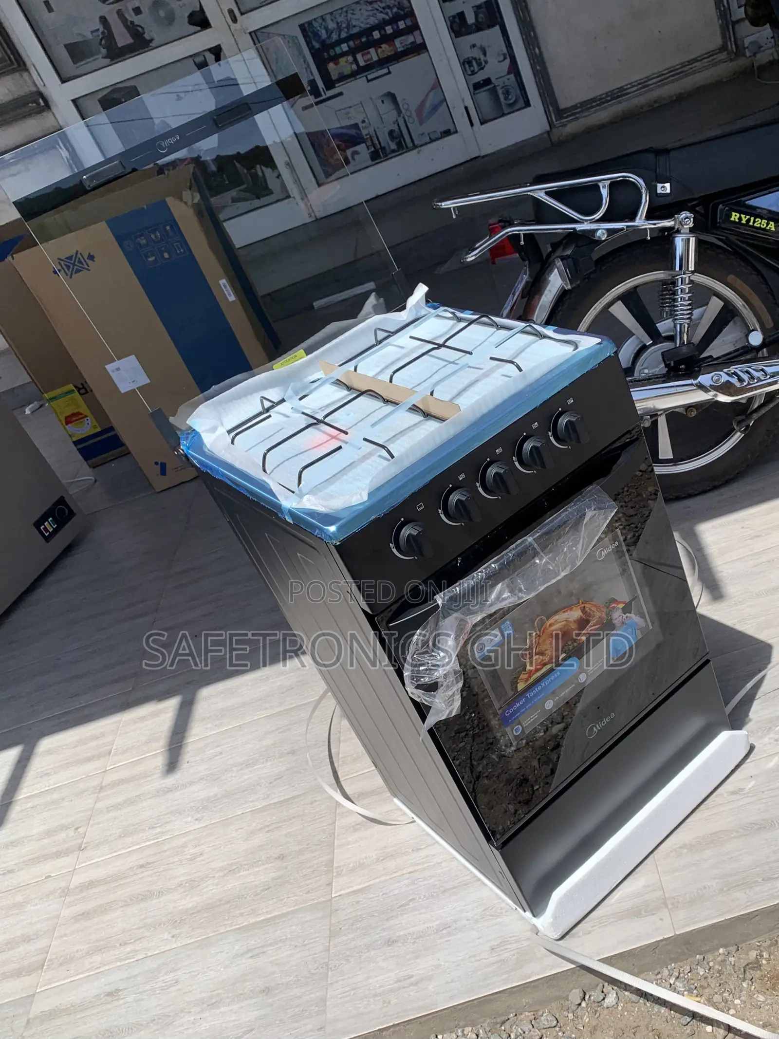 Exclusive New Midea 4 Gas Burner 50x50cm With Oven and Grill
