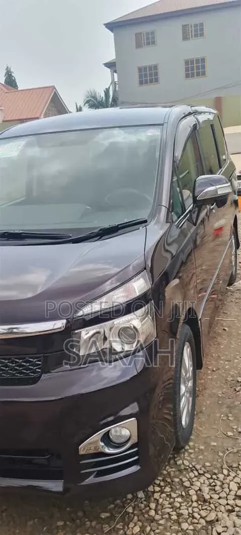 Toyota Voxy 2014 Beige
