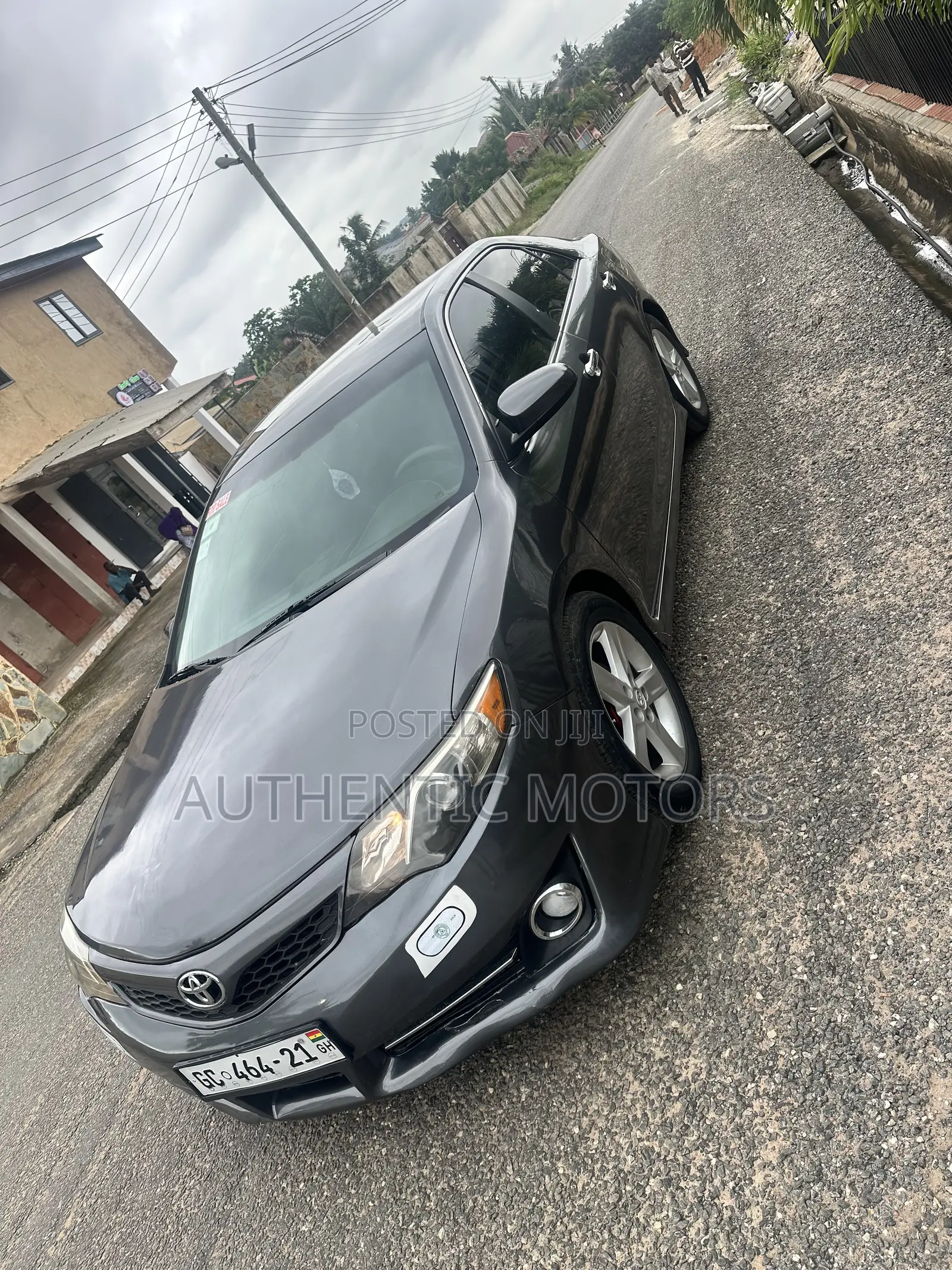 Toyota Camry SE 4dr Sedan (2.5L 4cyl 6A) 2014 Gray