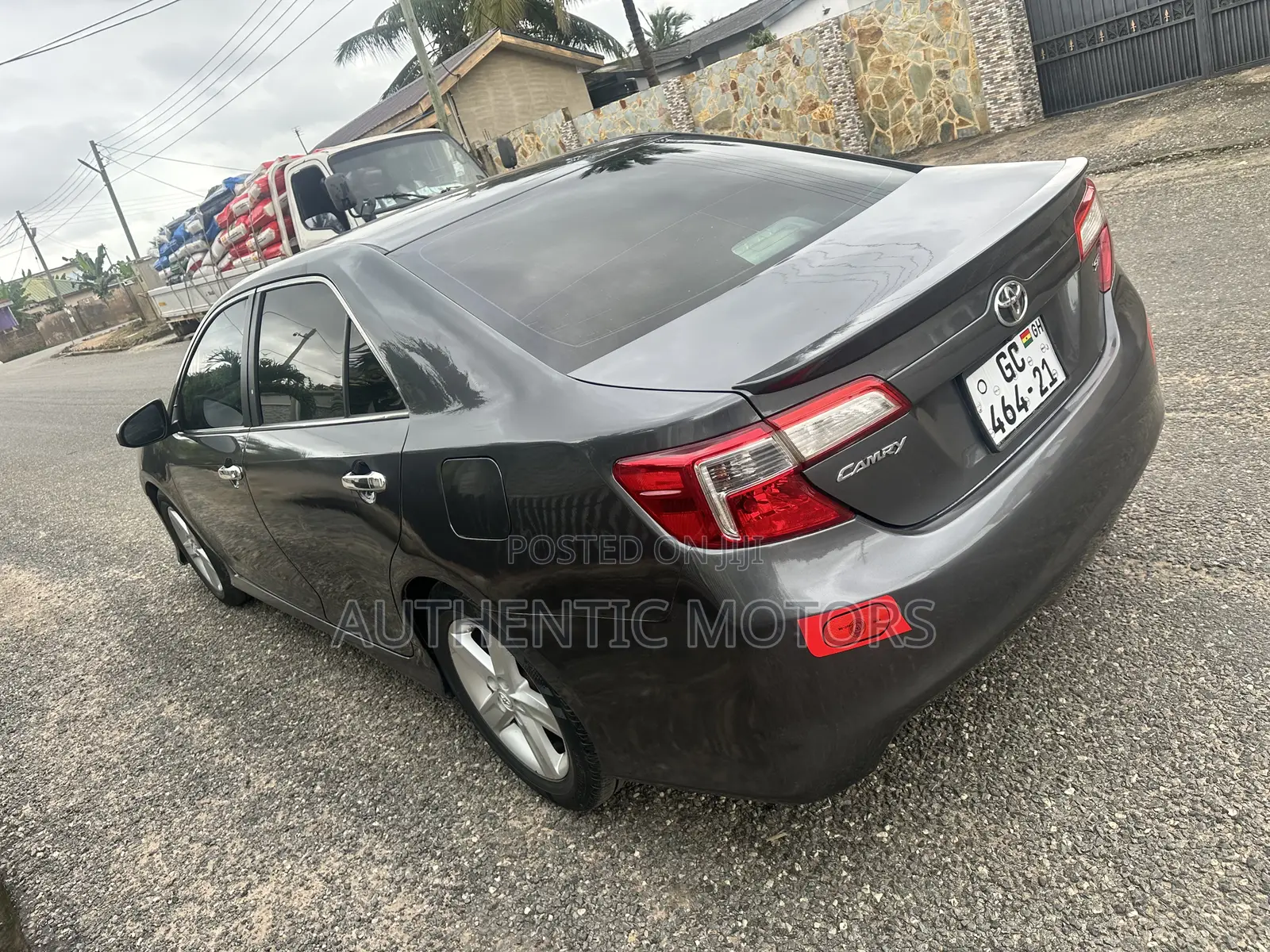 Toyota Camry SE 4dr Sedan (2.5L 4cyl 6A) 2014 Gray