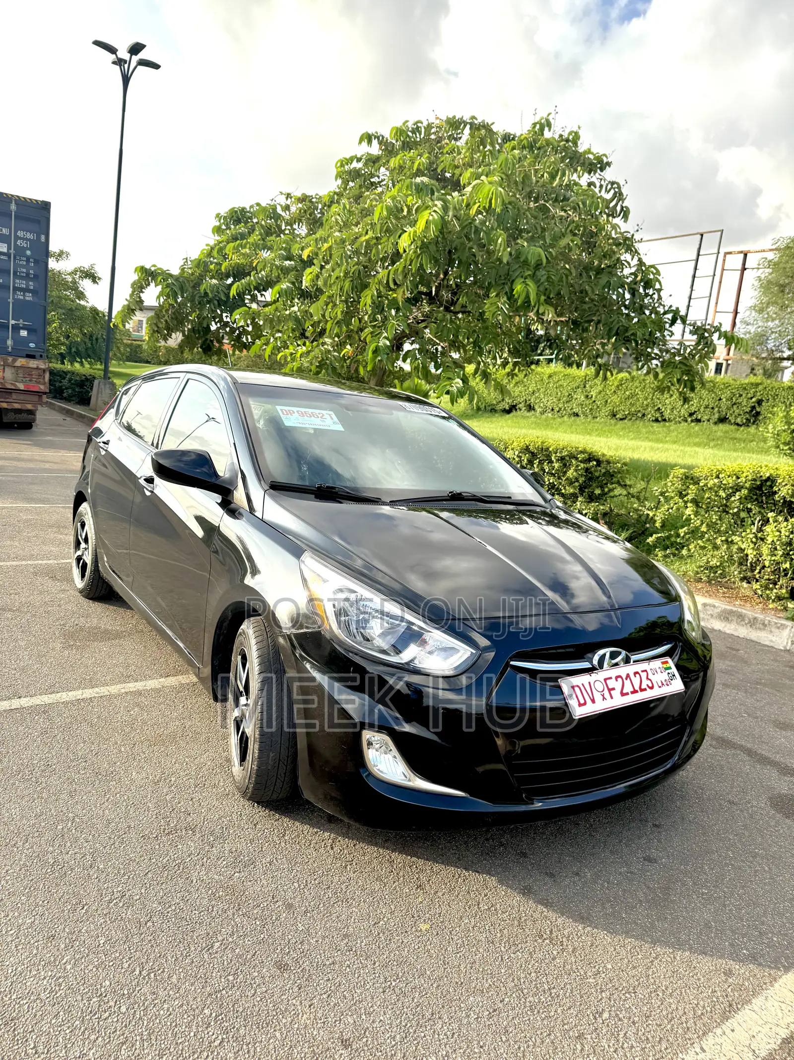 Hyundai Accent SE Hatchback 2016 Black