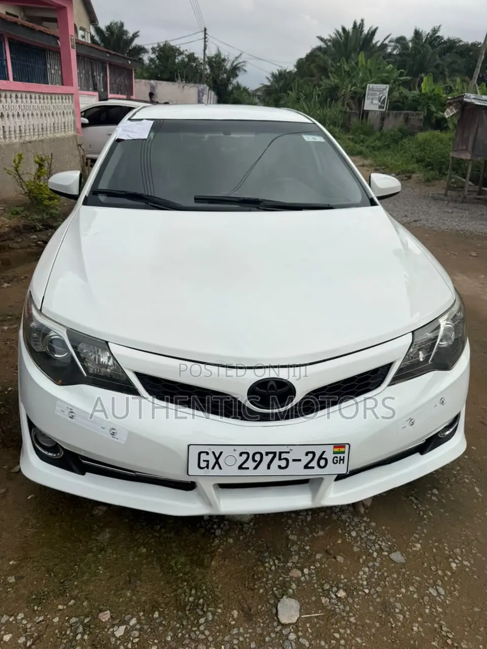 Toyota Camry SE 4dr Sedan (2.5L 4cyl 6A) 2014 White