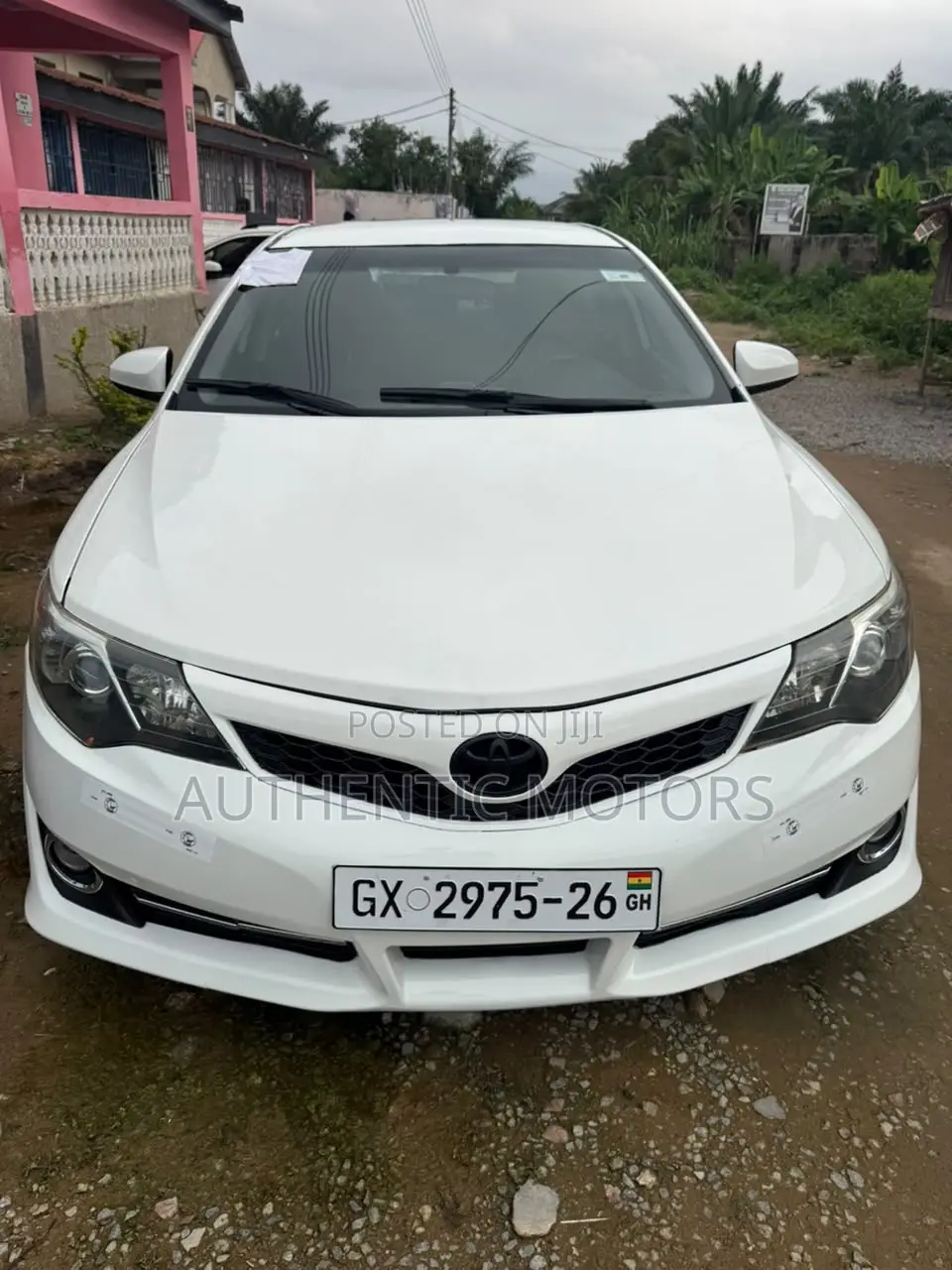 Toyota Camry SE 4dr Sedan (2.5L 4cyl 6A) 2014 White