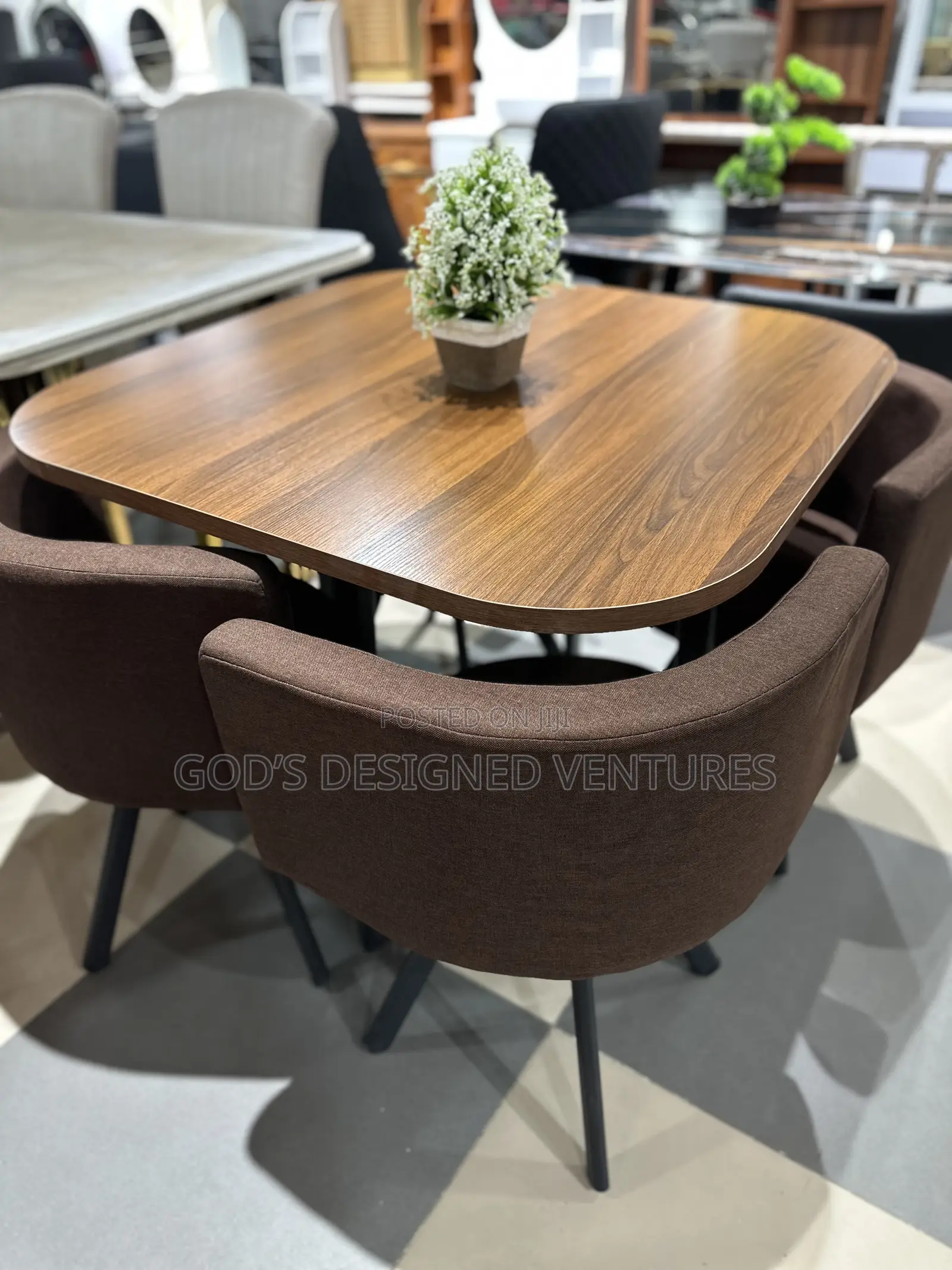 Nice Looking 4seater Dinning Set