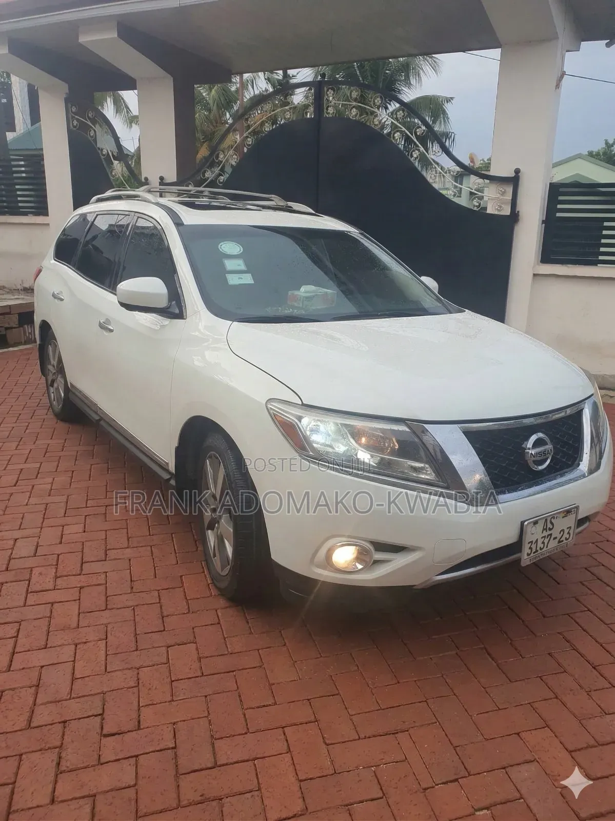 Nissan Pathfinder 2016 Pearl