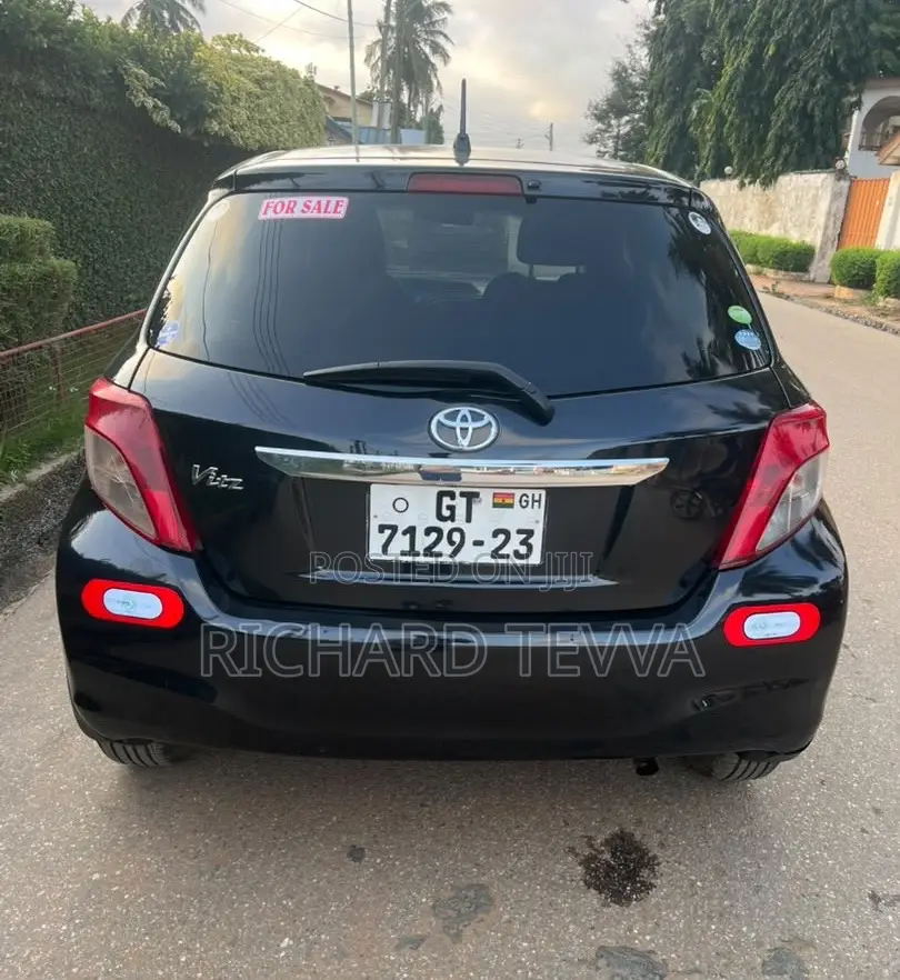 Toyota Vitz 1.3 AWD 3dr 2012 Black