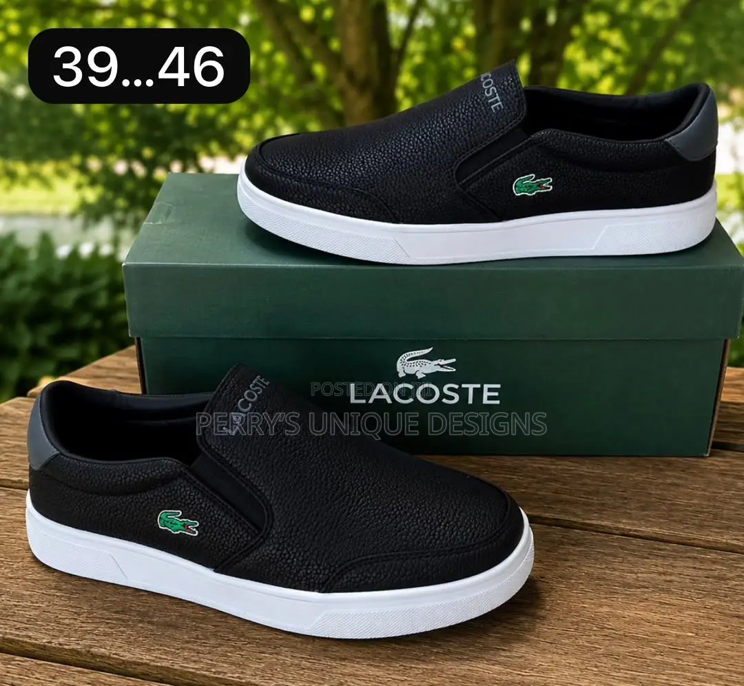Lacoste Gazon Bl Slip-on Sneakers - Black(White Sole)