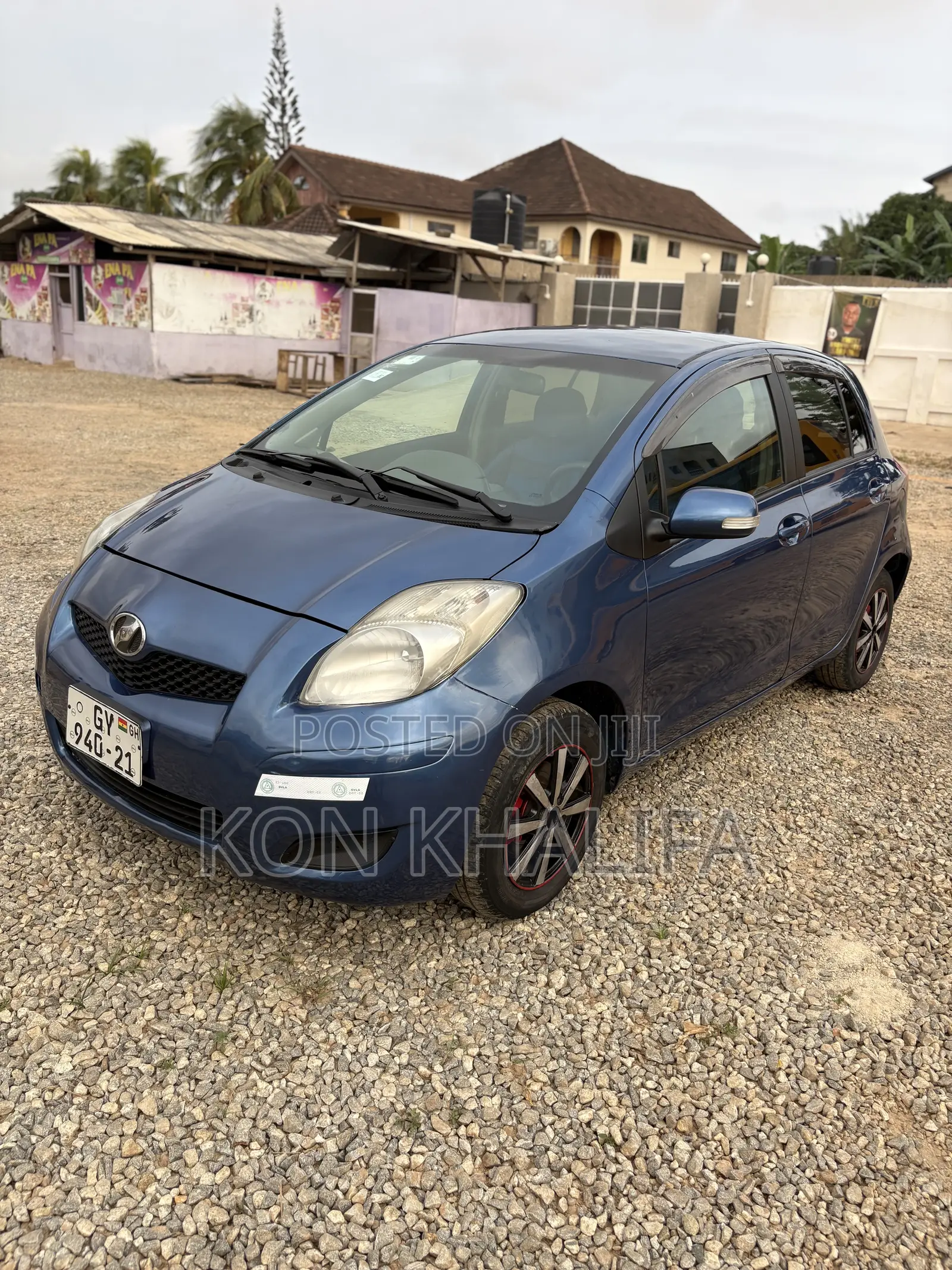 Toyota Vitz 1.3 FWD 5dr 2010