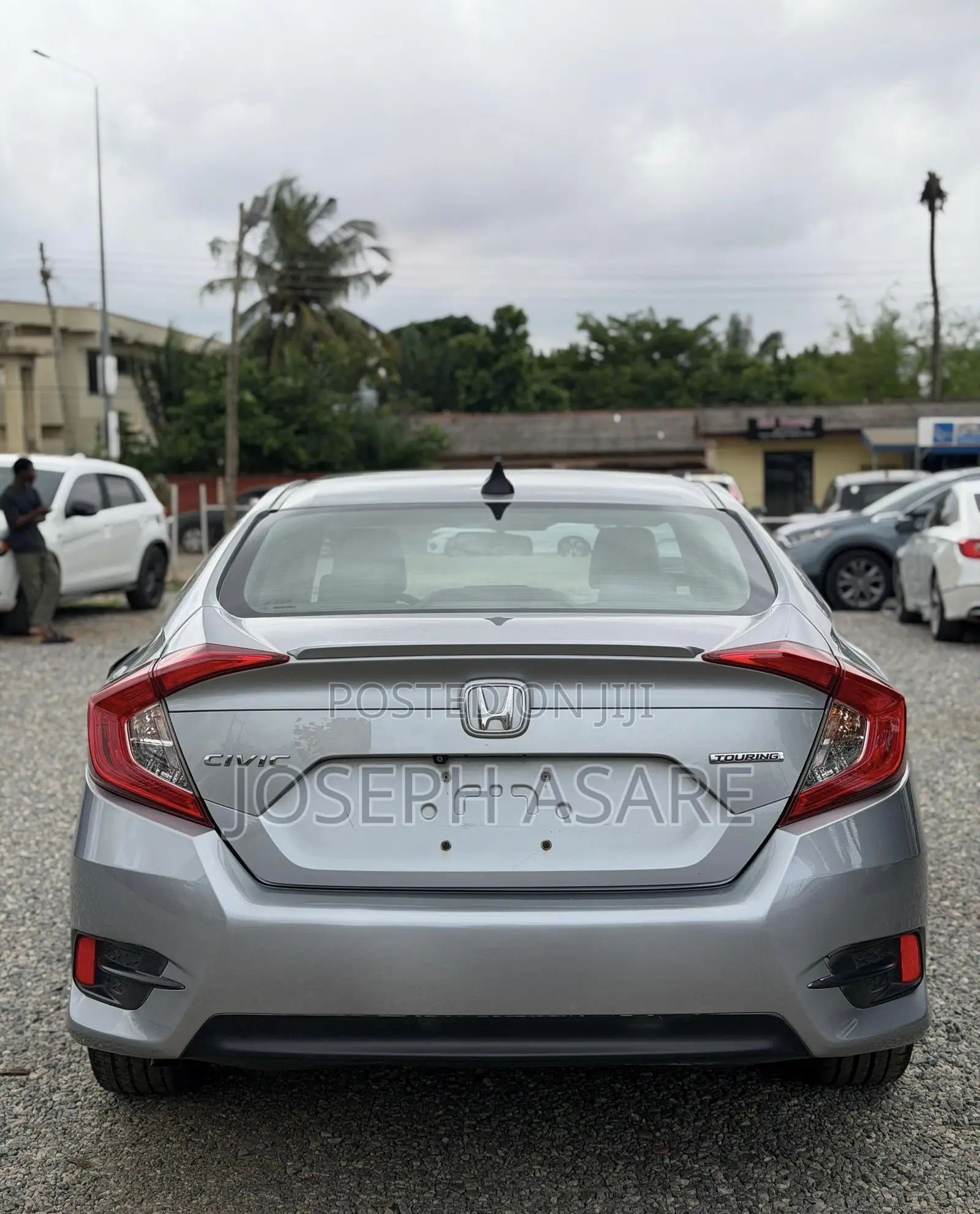 Honda CR-V Touring 4dr SUV (1.5L 4cyl CVT) 2017