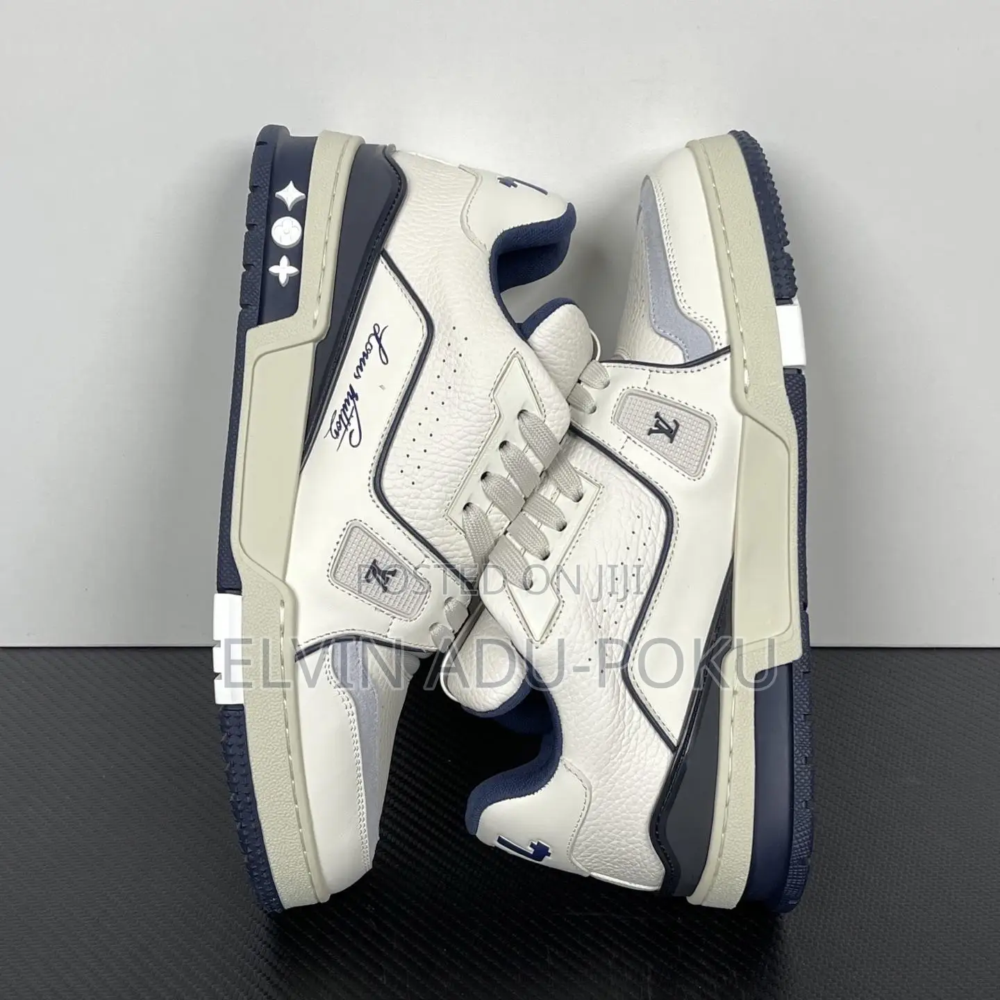 Louis Vuitton Men’S Trainer Signature White | Marine Sneaker