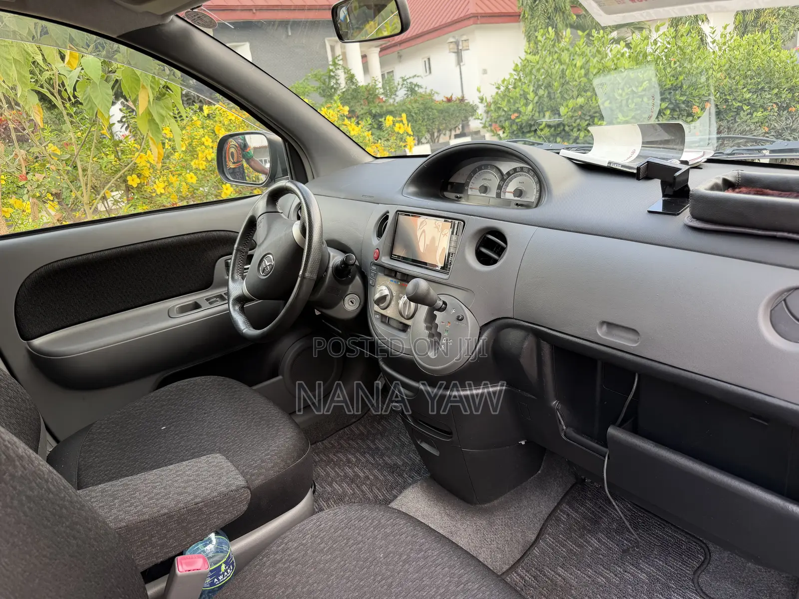 Toyota Sienta 2011 Matt Black