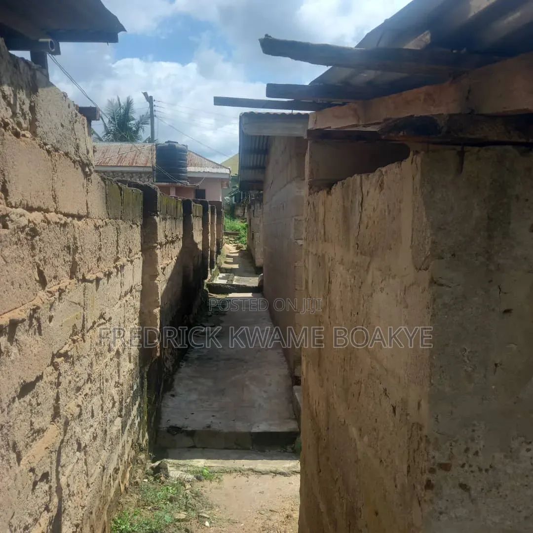 3bdrm House in Brother K Estate, Kumasi Metropolitan for sale