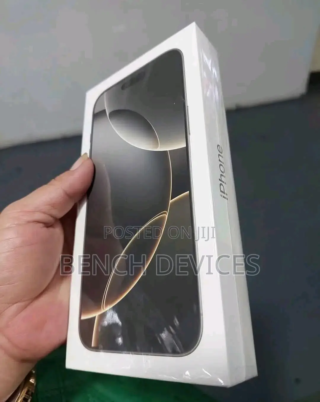 New Apple iPhone 16 Pro Max 1 TB Gold