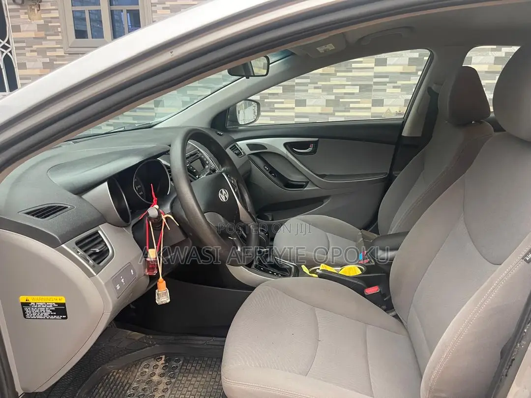 Hyundai Elantra SE 4dr Sedan (1.8L 4cyl 6A) 2015 Silver