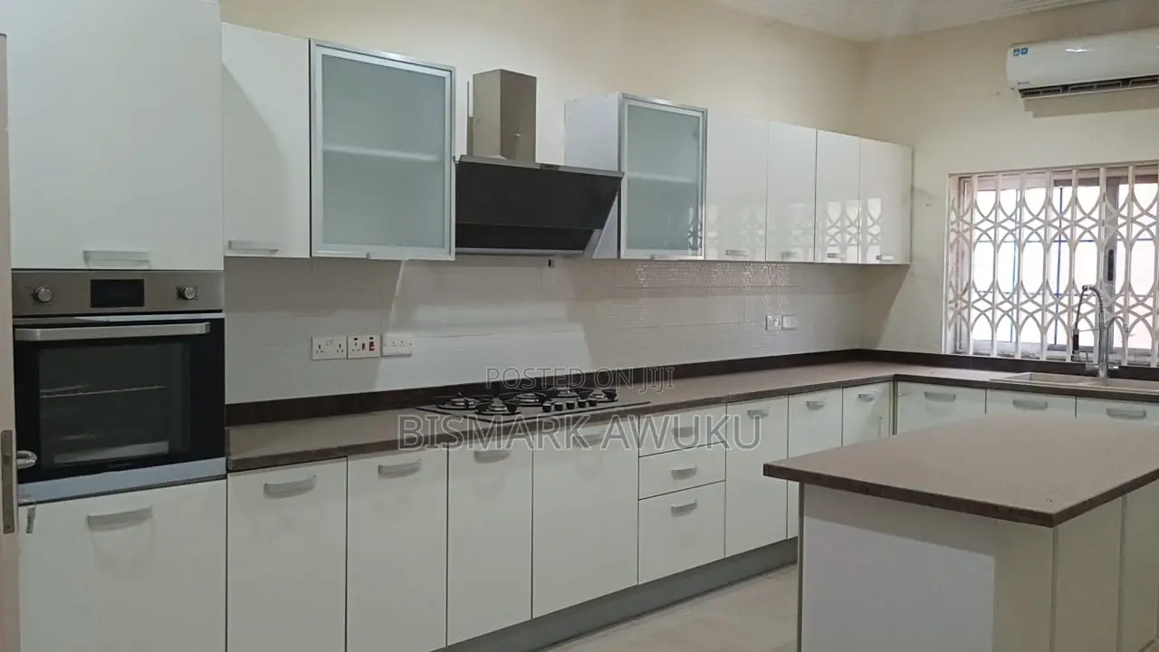6bdrm House in East Legon for rent