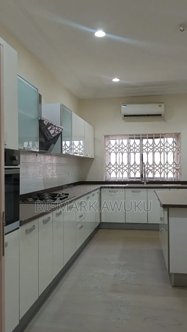 6bdrm House in East Legon for rent
