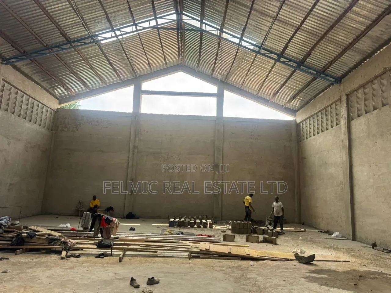 500sm Warehouse With 2 Units of 2 Bedroom at Achimota for Rent