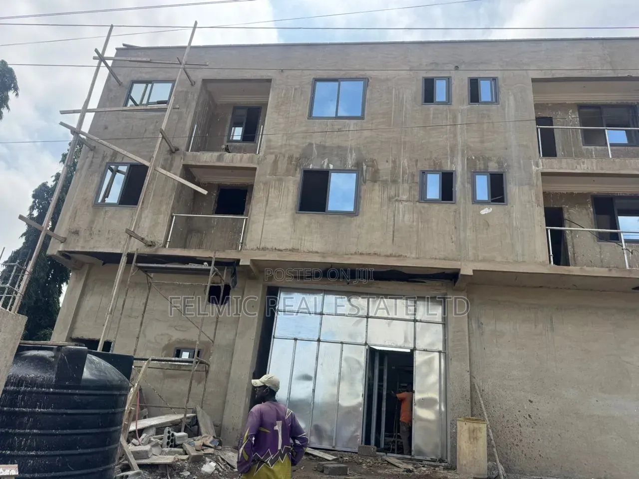 500sm Warehouse With 2 Units of 2 Bedroom at Achimota for Rent