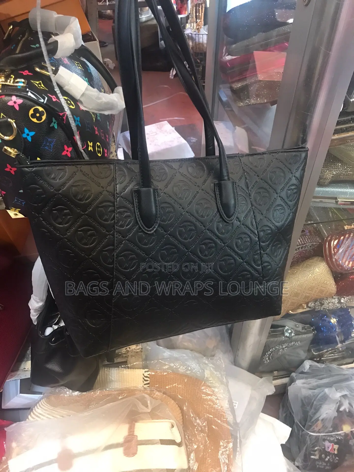 Bags And Wraps Lounge