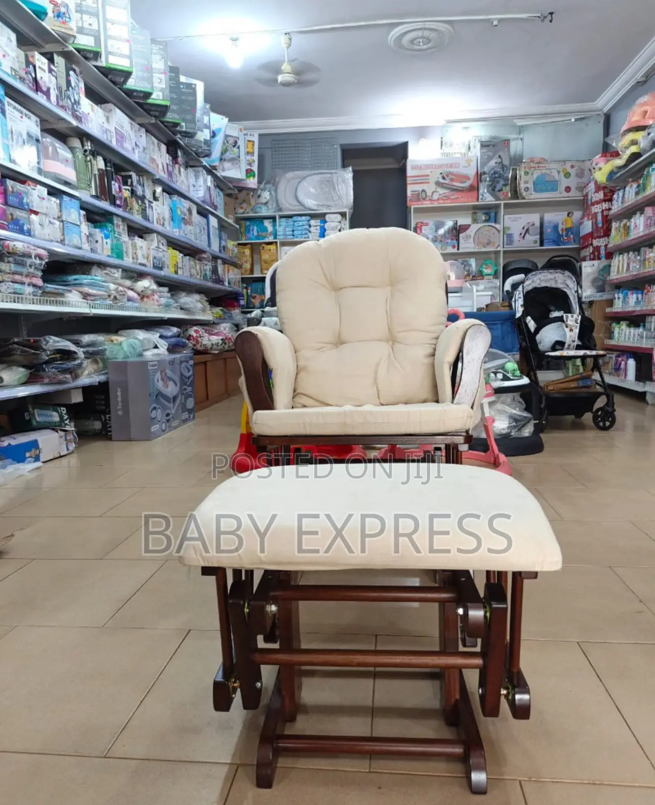 Adjustable Breastfeeding Baby Nursing Chair With Rocking Function