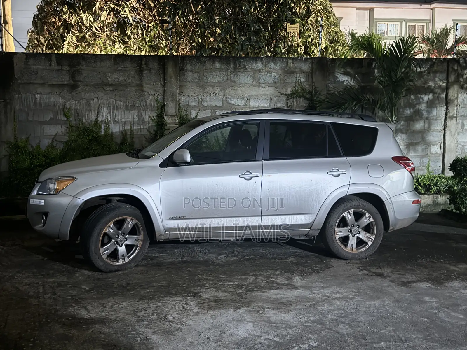 Toyota RAV4 Limited 4dr SUV AWD (2.5L 4cyl 6A) 2014 Silver