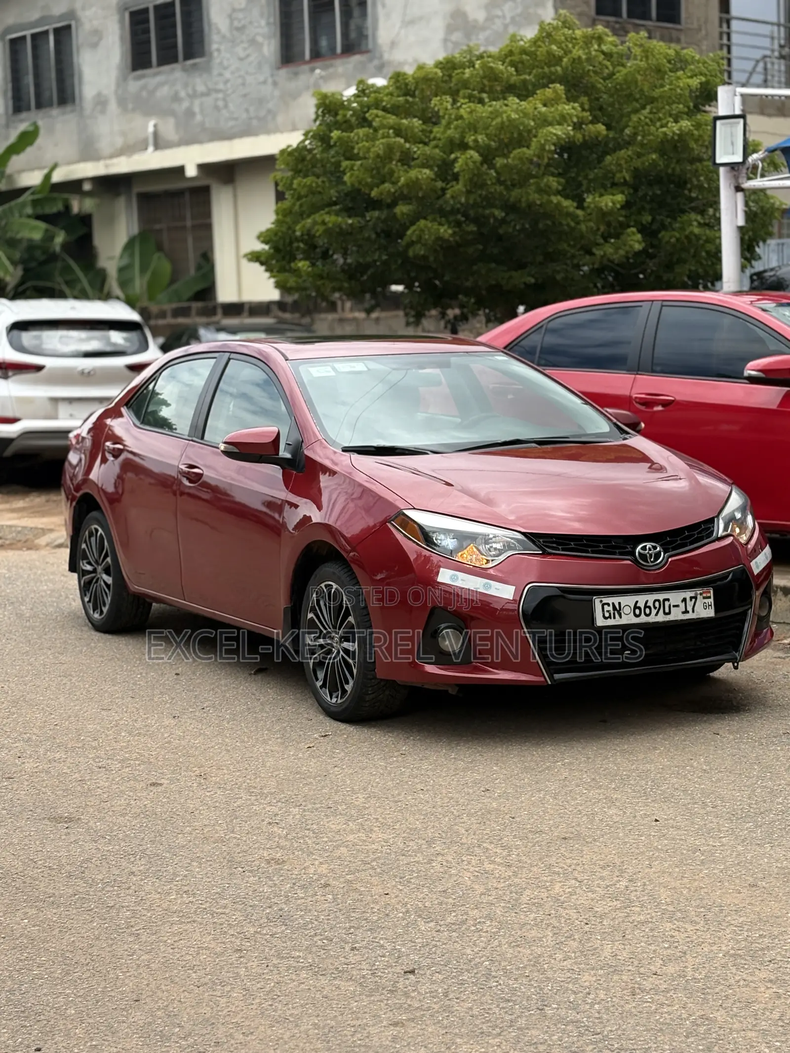 Toyota Corolla S 4dr Sedan (1.8L 4cyl CVT) 2016 Red