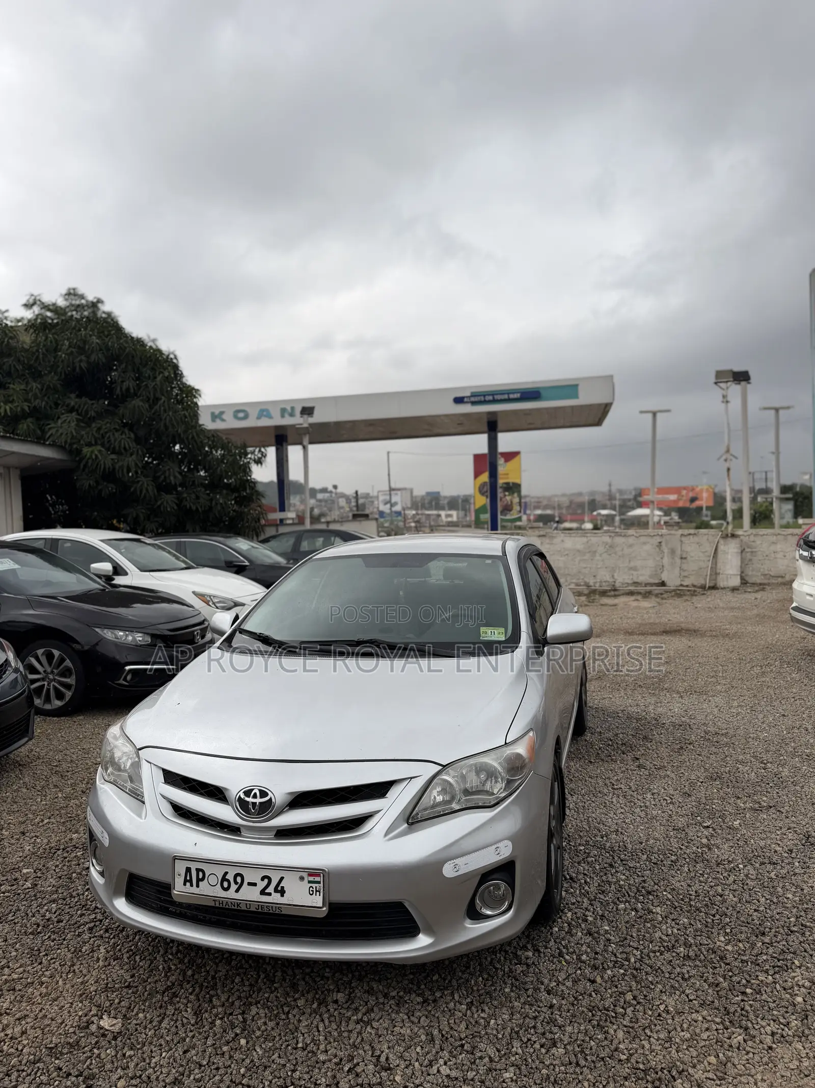 Toyota Corolla LE 4dr Sedan (1.8L 4cyl 4A) 2013 Silver