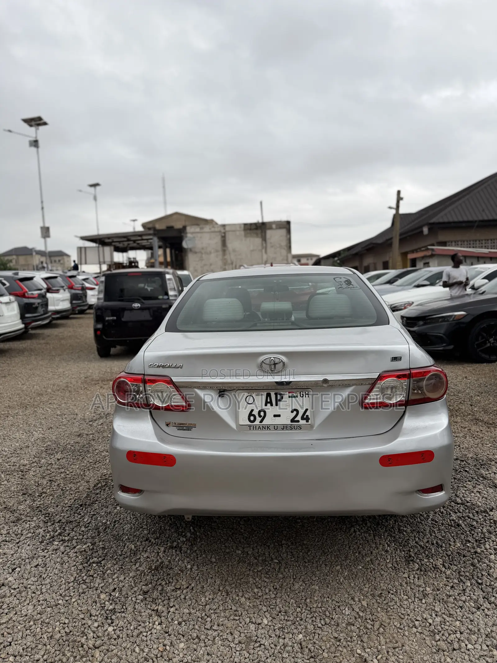 Toyota Corolla LE 4dr Sedan (1.8L 4cyl 4A) 2013 Silver