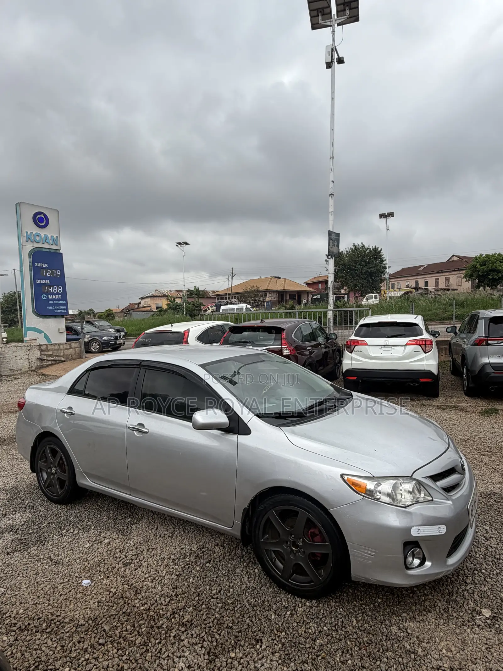 Toyota Corolla LE 4dr Sedan (1.8L 4cyl 4A) 2013 Silver
