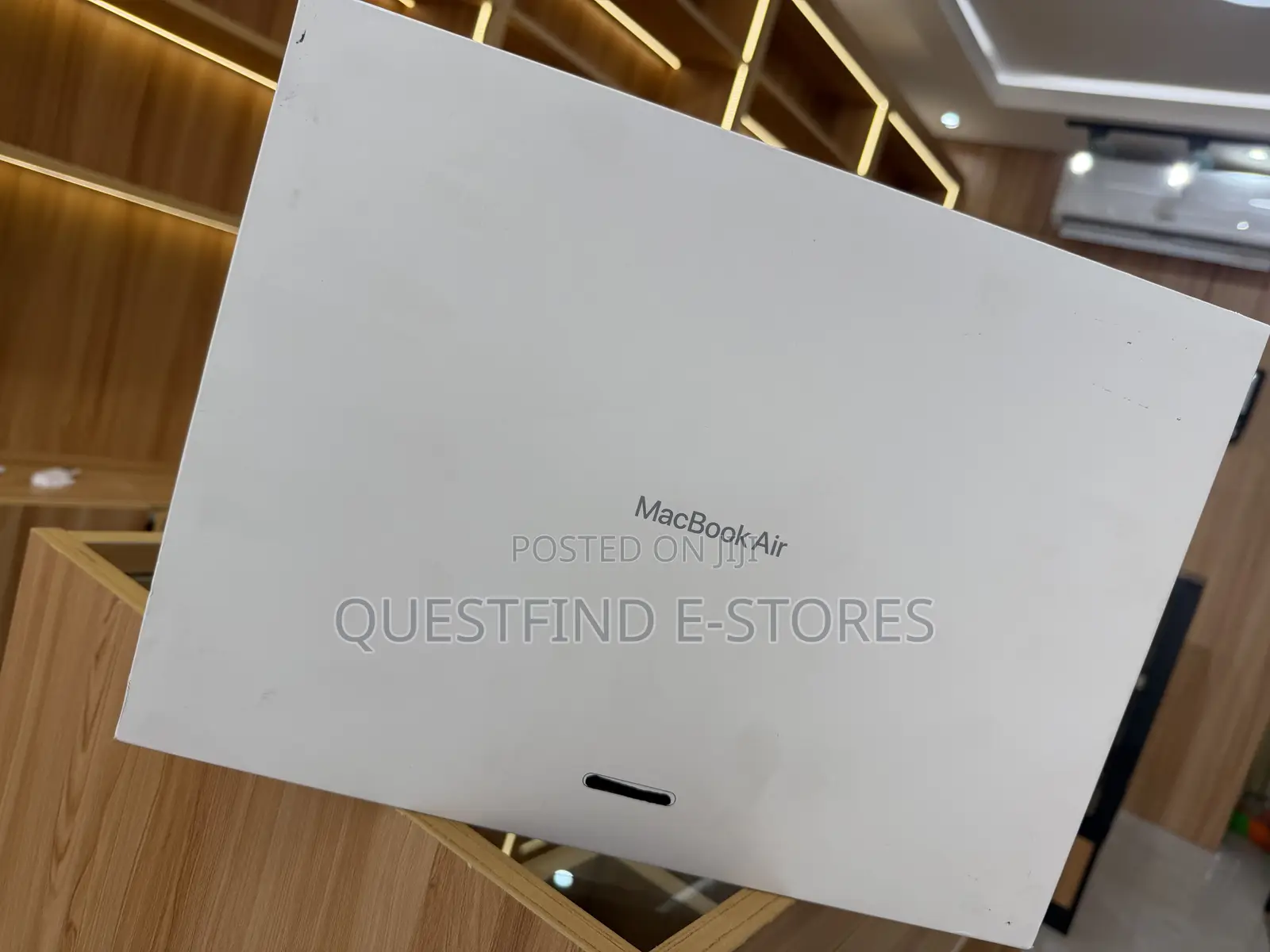 New Laptop Apple MacBook Air 2025 M4 16GB Apple M4 SSD 256GB