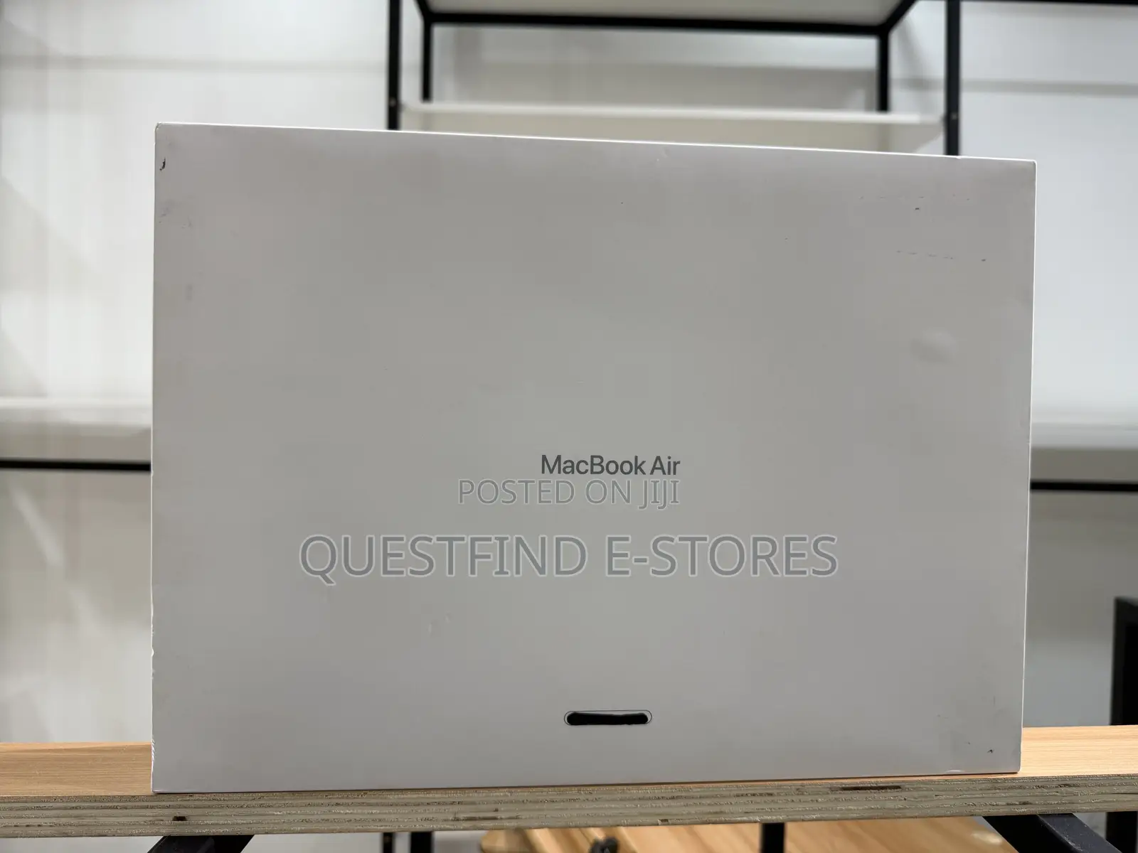New Laptop Apple MacBook Air 2025 M4 16GB Apple M4 SSD 256GB