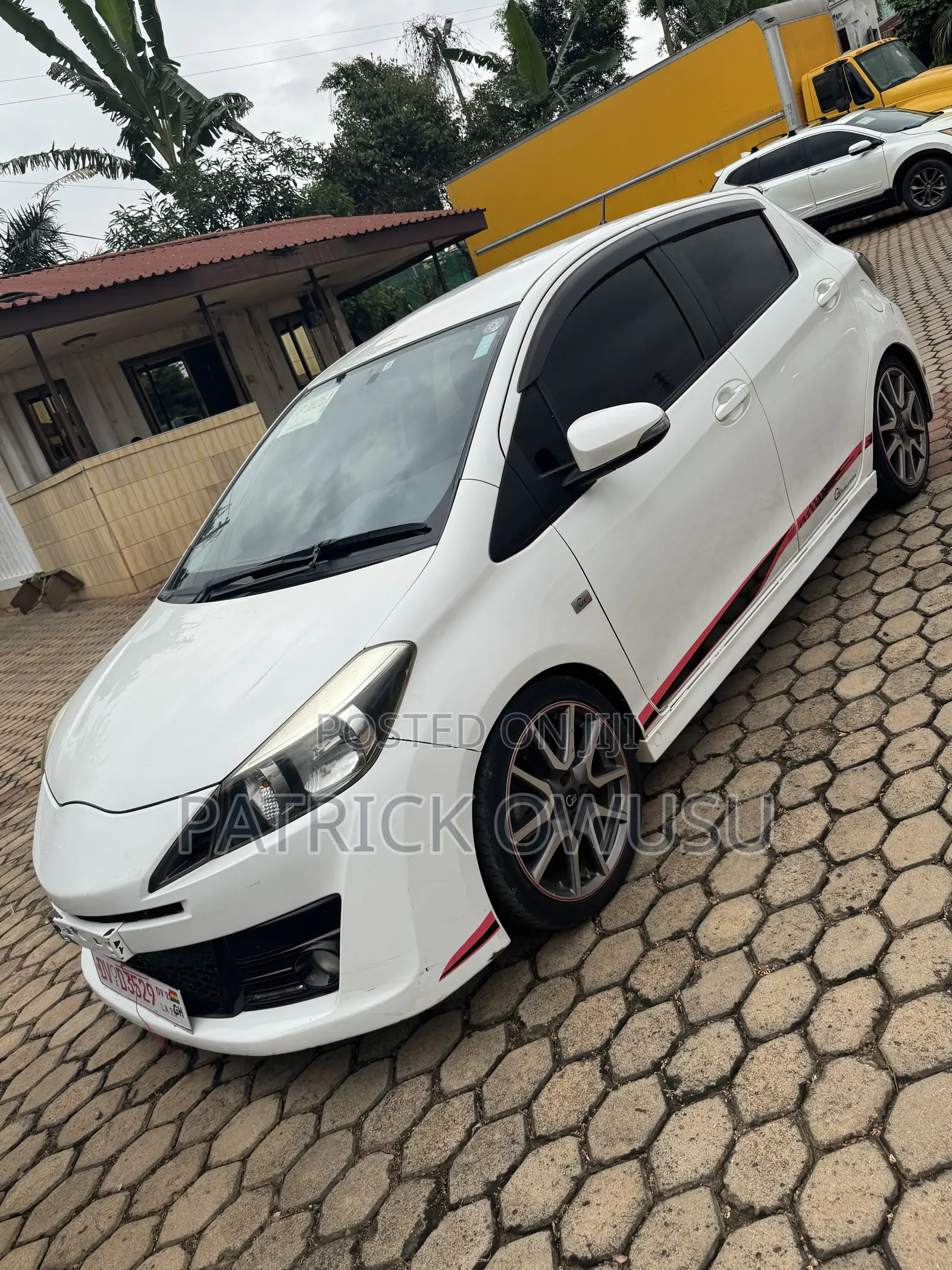 Toyota Vitz 2012 White