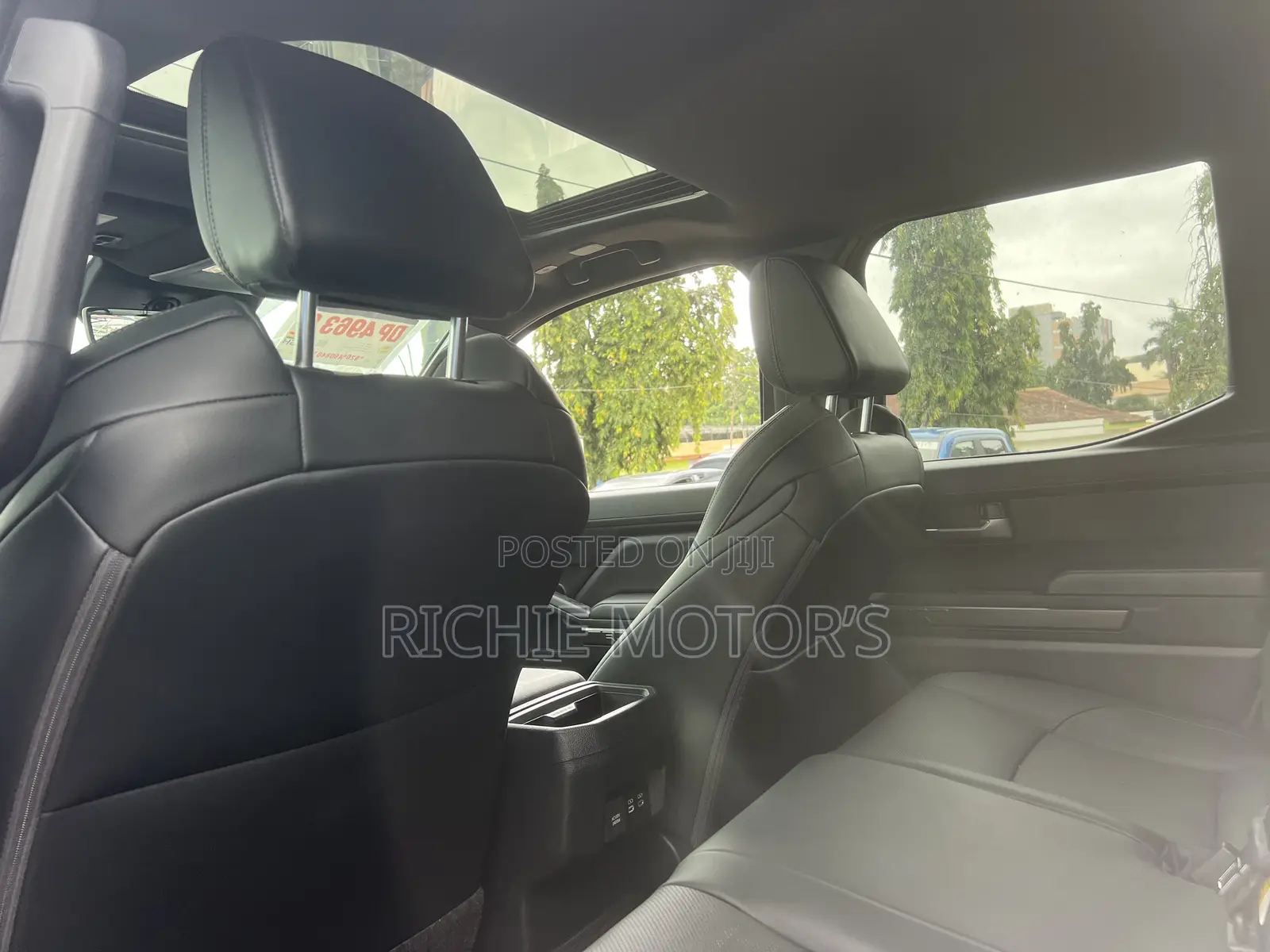 Toyota Tacoma TRD Sport Double Cab 4WD 5.0 ft. SB (Hybrid) 2025 Beige