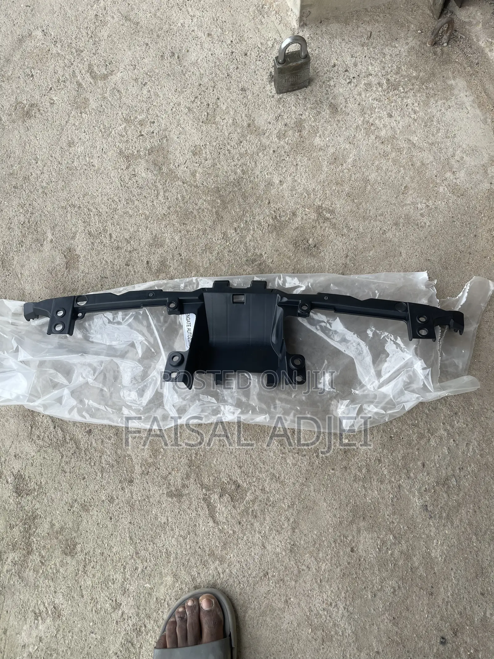 Honda Cr-v 17 18 19 Grill Bracket