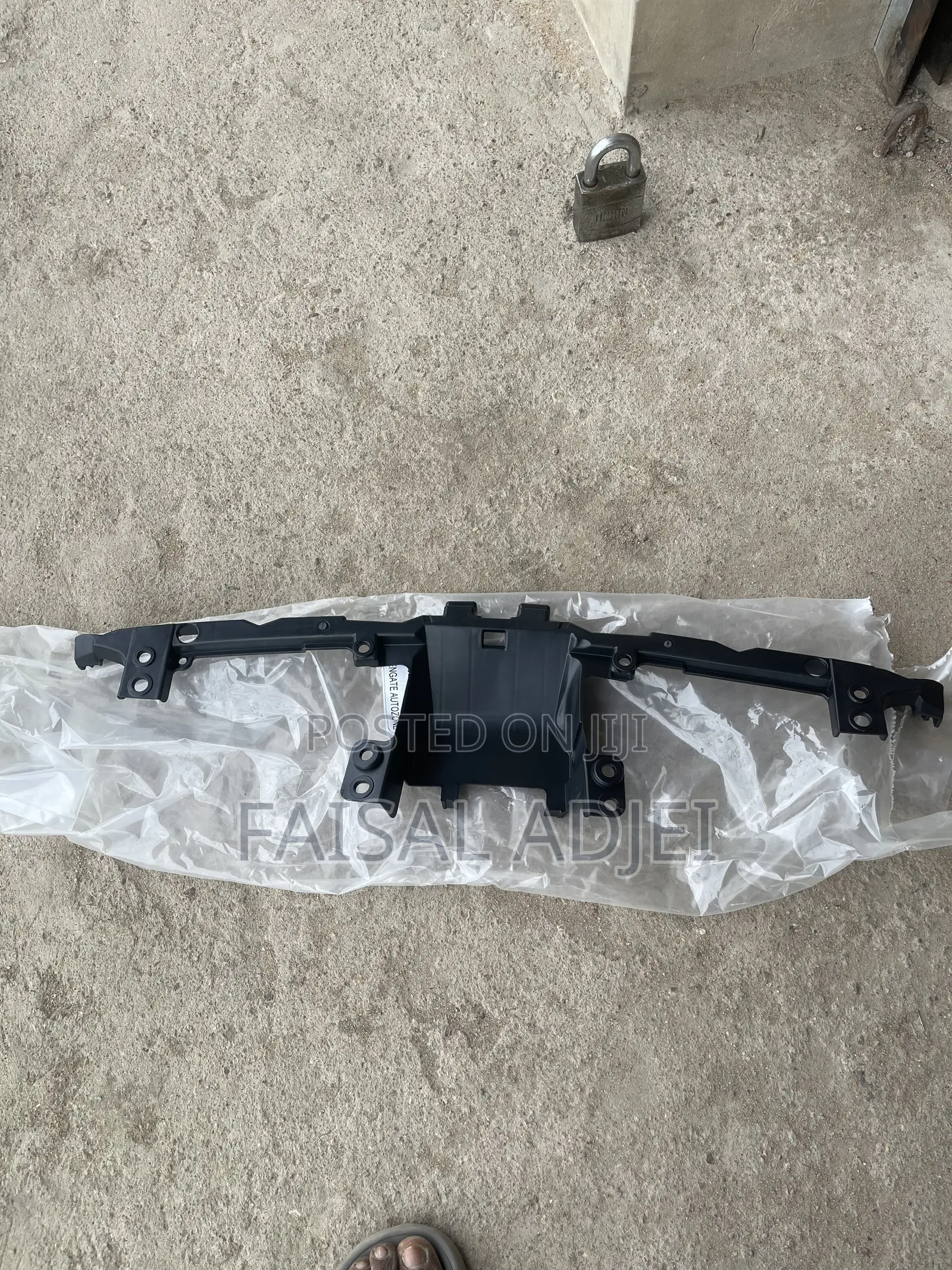 Honda Cr-v 17 18 19 Grill Bracket